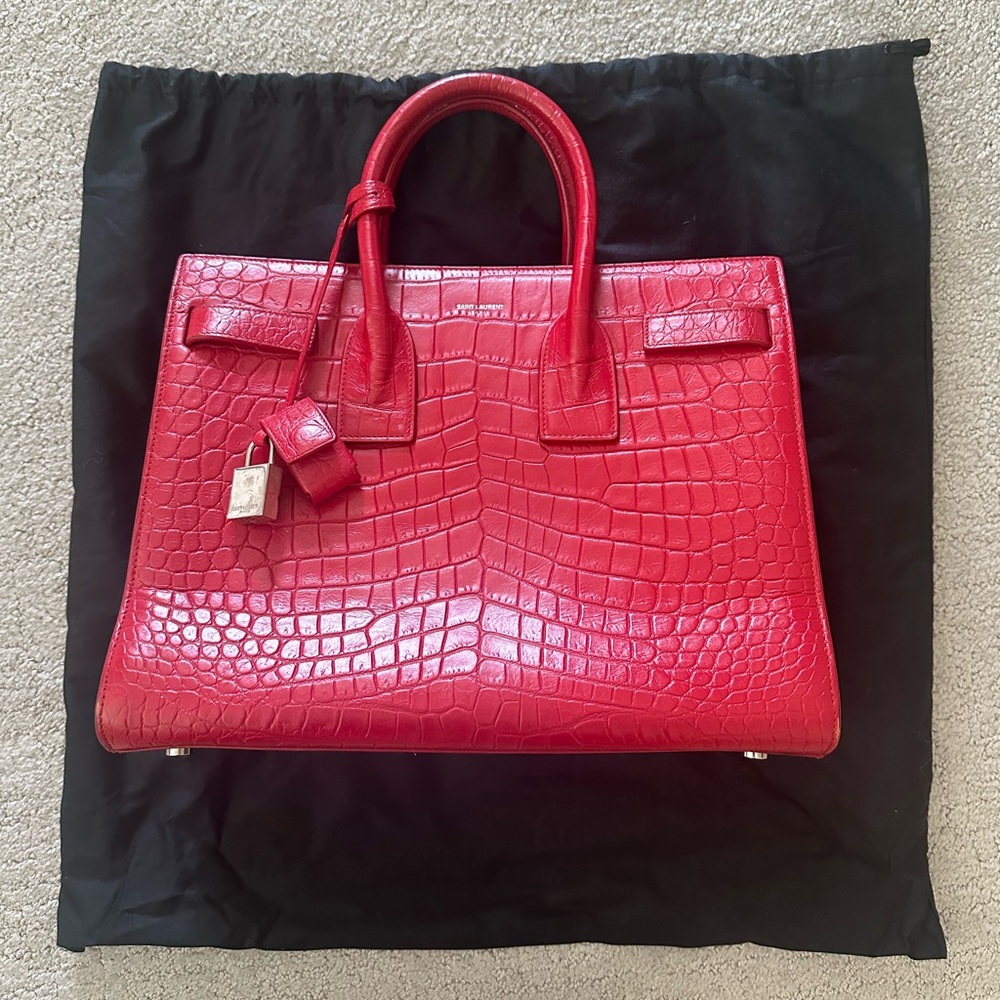 Lg Saint Laurent Crocodile bag (red) sac de jour